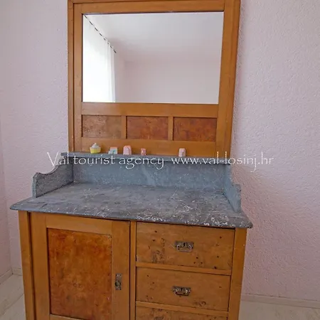 Apartamento Schoene In Veli Lošinj