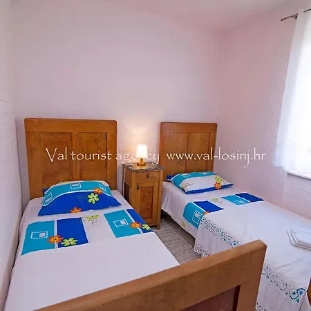 Schoene In * Veli Lošinj