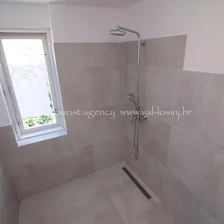 Schoene In شقة Veli Lošinj
